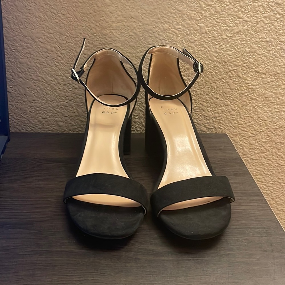 A new day black heels size 8